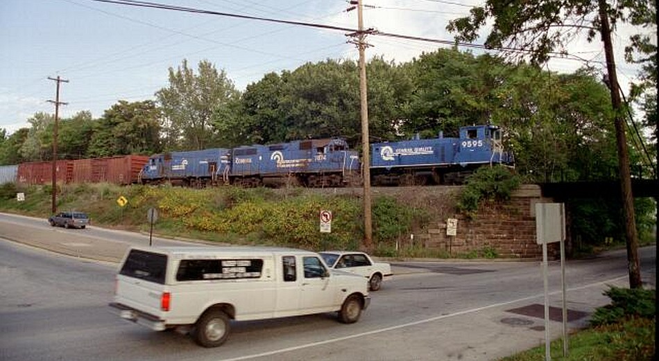 CSX crossing the bridge on the Stony Creek Line in 1995